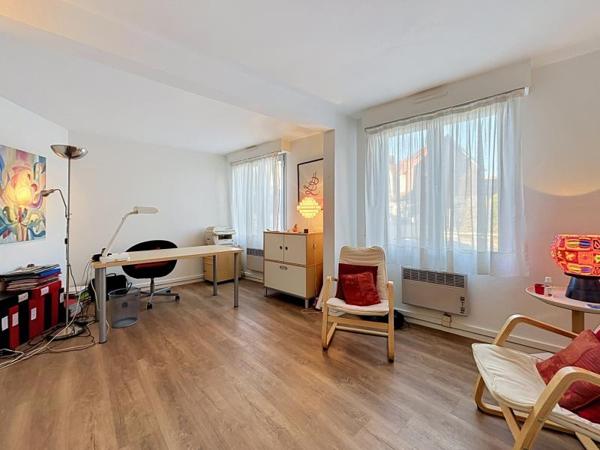 Location Local 995 € à Lille