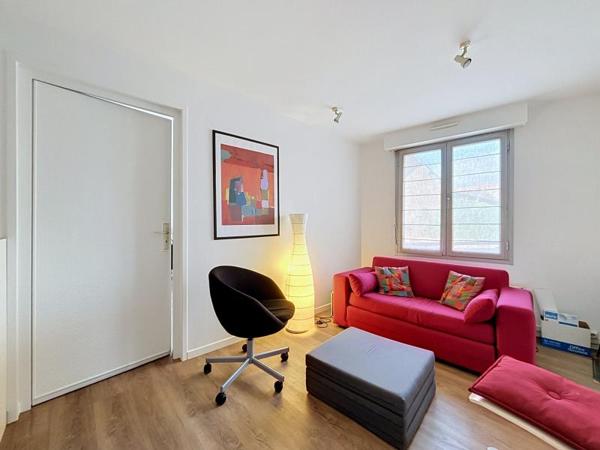 Location Local 995 € à Lille