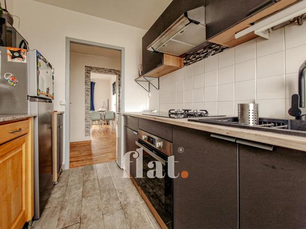 Appartement T2/T3 55 m2 / quartier Longchamp + PARKING + BALCON