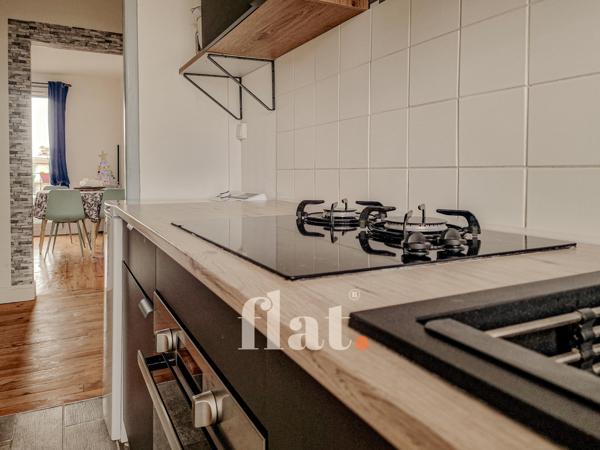 Appartement T2/T3 55 m2 / quartier Longchamp + PARKING + BALCON