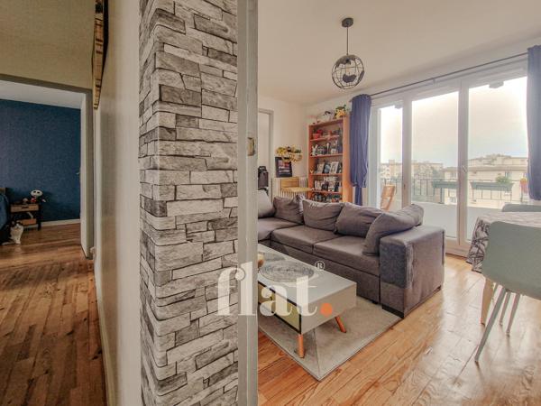 Appartement T2/T3 55 m2 / quartier Longchamp + PARKING + BALCON