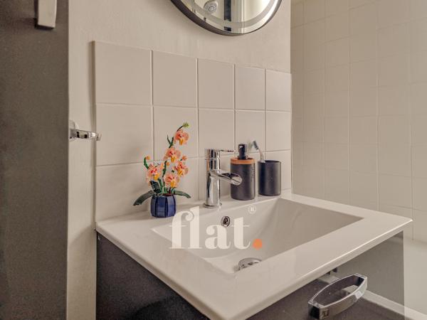 Appartement T2/T3 55 m2 / quartier Longchamp + PARKING + BALCON