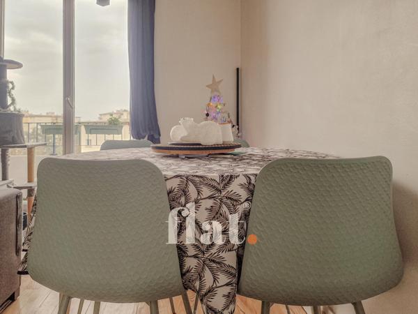 Appartement T2/T3 55 m2 / quartier Longchamp + PARKING + BALCON