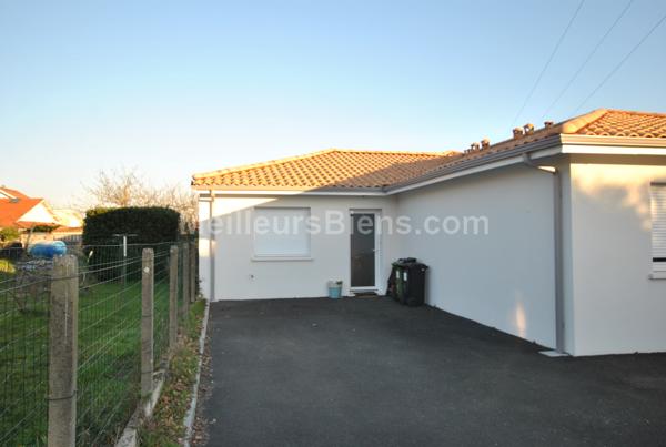 Maison 2 chambres. Budget 289 000 €.