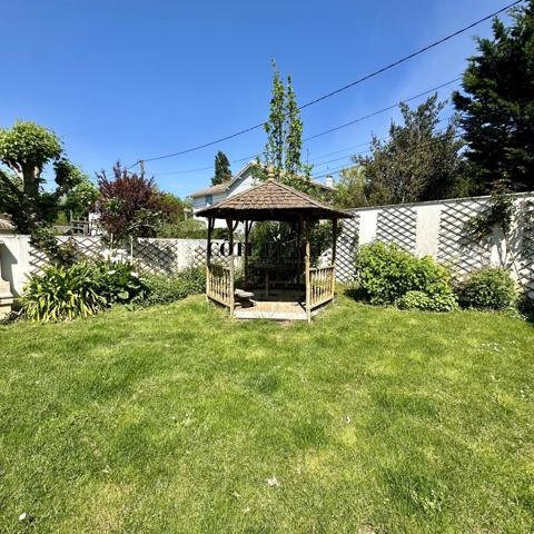 Royan (17200) VILLA DE CHARME AVEC PISCINE AU PRIX DE 1 351 500 € HAI