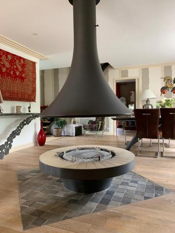 PROPRIÉTÉ  4 CHAMBRES - PISCINE ET JARDIN PAYSAGER