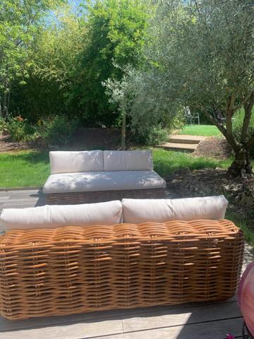 PROPRIÉTÉ  4 CHAMBRES - PISCINE ET JARDIN PAYSAGER