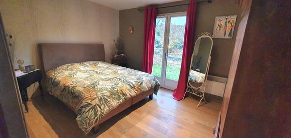 PROPRIÉTÉ  4 CHAMBRES - PISCINE ET JARDIN PAYSAGER