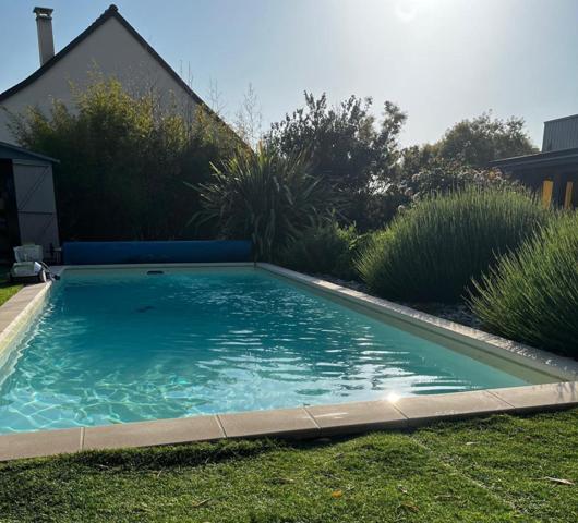 PROPRIÉTÉ  4 CHAMBRES - PISCINE ET JARDIN PAYSAGER