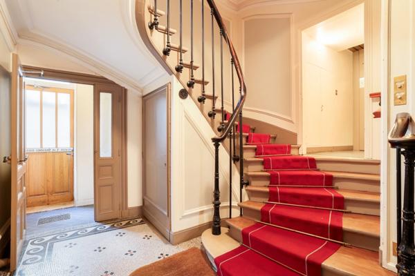 Vente interactive 5P Paris 10 Lariboisière Ascenseur