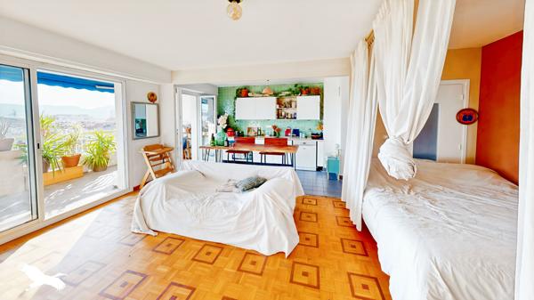 Appartement à vendre |  Marseille 05 |  2 pièces | 63,2 m²