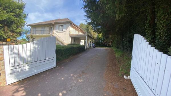 87190 MAGNAC-LAVAL- LIMOUSIN Maison Familiale surface au sol de 191m2 sur terrain de 1385 m2