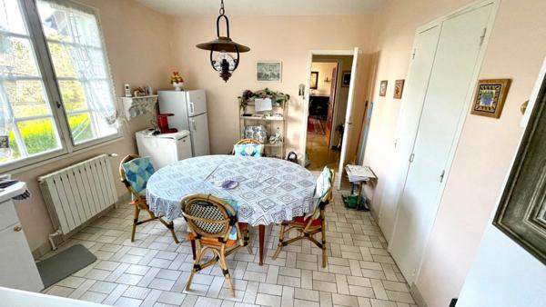 87190 MAGNAC-LAVAL- LIMOUSIN Maison Familiale surface au sol de 191m2 sur terrain de 1385 m2