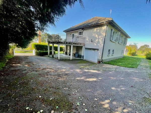 87190 MAGNAC-LAVAL- LIMOUSIN Maison Familiale surface au sol de 191m2 sur terrain de 1385 m2