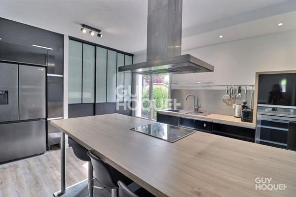 Lattes Filies ? Bas de maison lumineux 131 m², meublé avec jardin