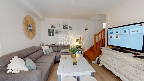 Maison Luynes 10 pièce(s) 232 m2