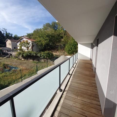 CASTANET-TOLOSAN : Grand T3 avec Terrasse et 2 parkings