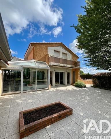 Maison à vendre 13 pièces 251 m² Beaupréau-en-Mauges