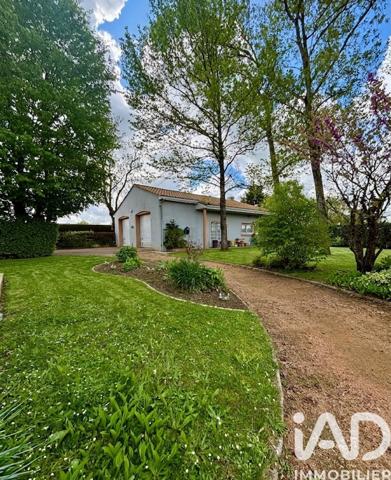 Maison à vendre 13 pièces 251 m² Beaupréau-en-Mauges