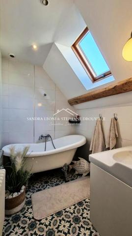 MAINTENON - SAINT PIAT - MAGNIFIQUE LONGERE RENOVEE de 220 m², 8 pièces