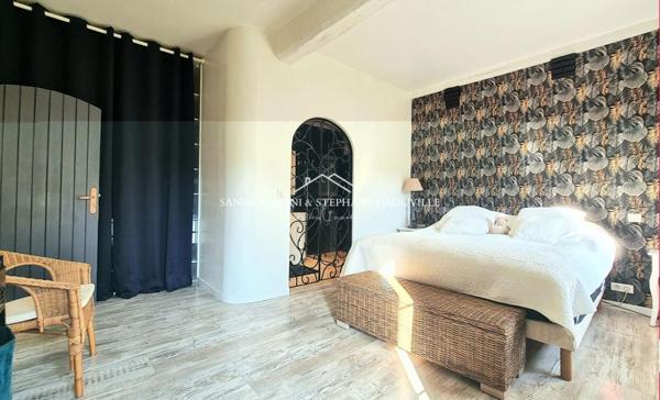 MAINTENON - SAINT PIAT - MAGNIFIQUE LONGERE RENOVEE de 220 m², 8 pièces