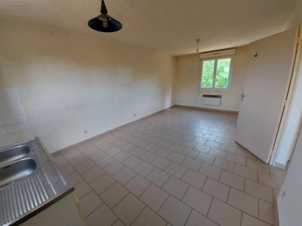 Maison à louer à Courtomer dans l'Orne (61390), ref : FG