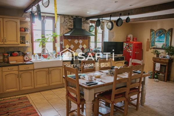 Maison 11 pièces, 6 chambres avec piscine, 313 m²