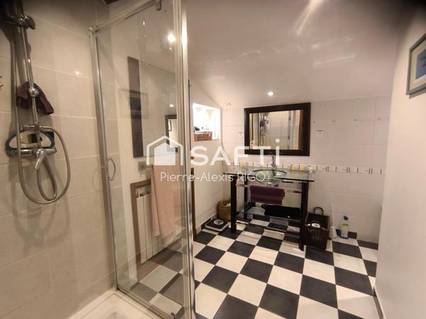 Maison 11 pièces, 6 chambres avec piscine, 313 m²