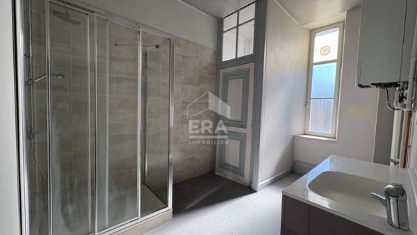 Appartement Dole place GREVY, 7 pièce(s) 183m2 avec ascenseur, greniers, cave , parking