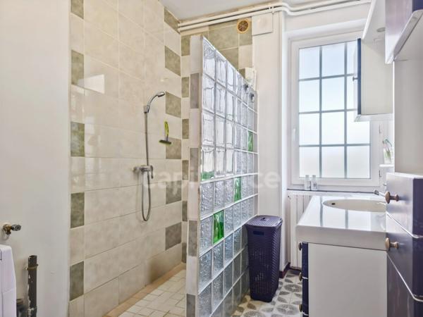 Grande maison familiale avec fort potentiel à YVRE L'EVEQUE, à 5 minutes du Mans