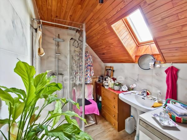 Grande maison familiale avec fort potentiel à YVRE L'EVEQUE, à 5 minutes du Mans