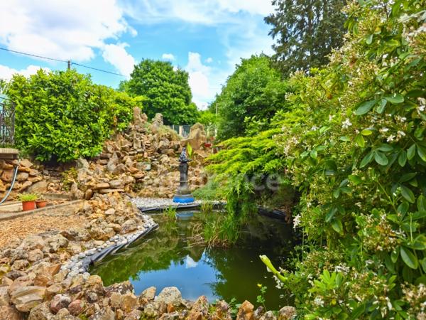 Grande maison familiale avec fort potentiel à YVRE L'EVEQUE, à 5 minutes du Mans
