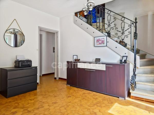 Grande maison familiale avec fort potentiel à YVRE L'EVEQUE, à 5 minutes du Mans