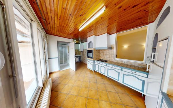 Maison à vendre    3 pièces •  Bègles