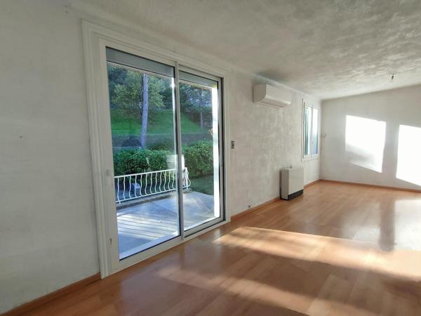 Maison avec jardin et garage - Ginasservis - Réf. G43