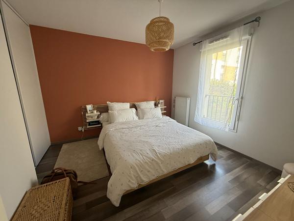 IDEAL INVESTISSEUR T2 avec terrasse, jardin et garage