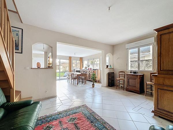 A vendre - Maison 3 chambres, 125 m², avec jardin et dépendance "Angers Eblé/ proche de la Gare TGV Saint-Laud"