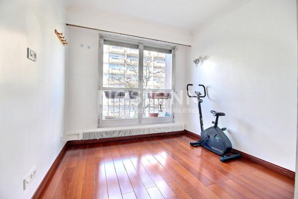 Appartement Courbevoie 3 pièces 49 m2 - PREMIER ACHAT - INVESTISSEMENT - CALME - PROCHE COMMERCES ET TRANSPORTS