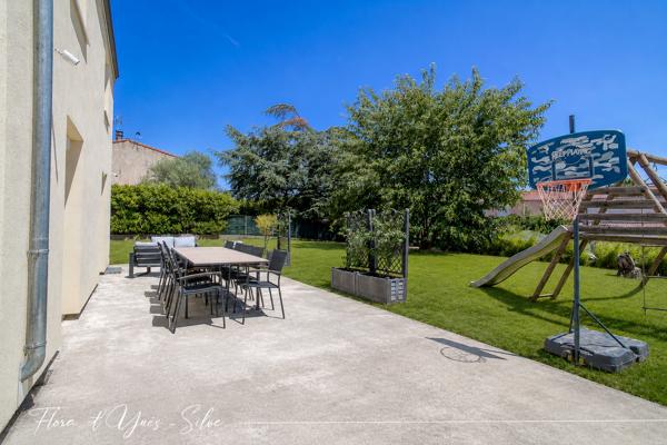 Maison
         4 pièces
        - 107 m² Exclusivité 329 900 € *