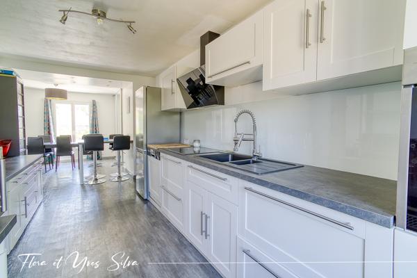 Maison
         4 pièces
        - 107 m² Exclusivité 329 900 € *