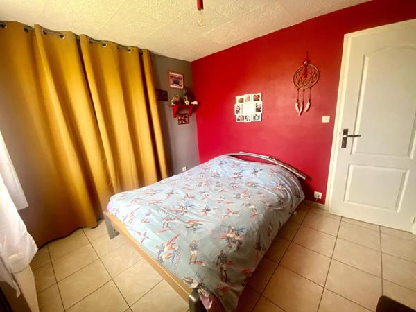 Maison dans un quartier résidentiel