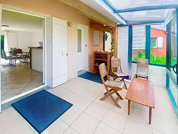 Maison dans un quartier résidentiel