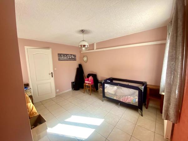 Maison dans un quartier résidentiel