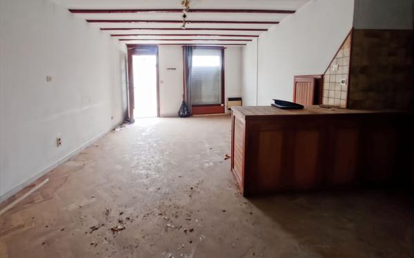 Immeuble à vendre    8 pièces •  Saint-Astier