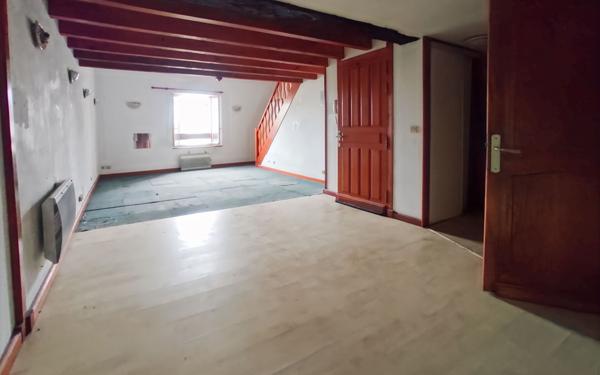 Immeuble à vendre    8 pièces •  Saint-Astier