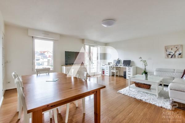 Appartement Rueil Malmaison 4 pièce(s) 95 m2 €580 000 ** - Référence 19377