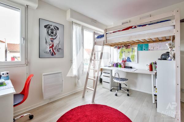 Appartement Rueil Malmaison 4 pièce(s) 95 m2 €580 000 ** - Référence 19377