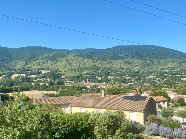 Maison 3 chambres, garage et jardin attenant