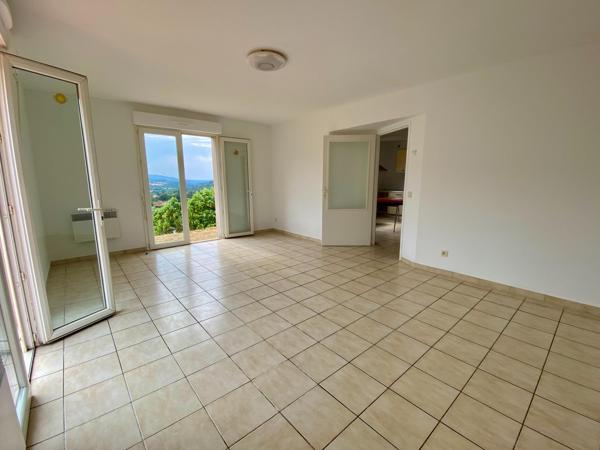 Maison 3 chambres, garage et jardin attenant