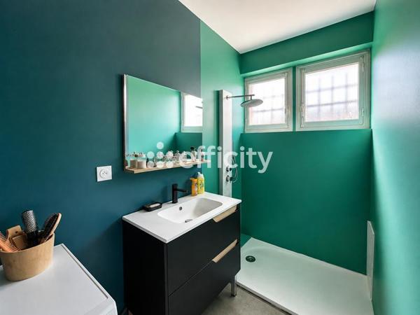 Maison
         3 pièces
        - 64 m² Exclusivité 199 000 € *